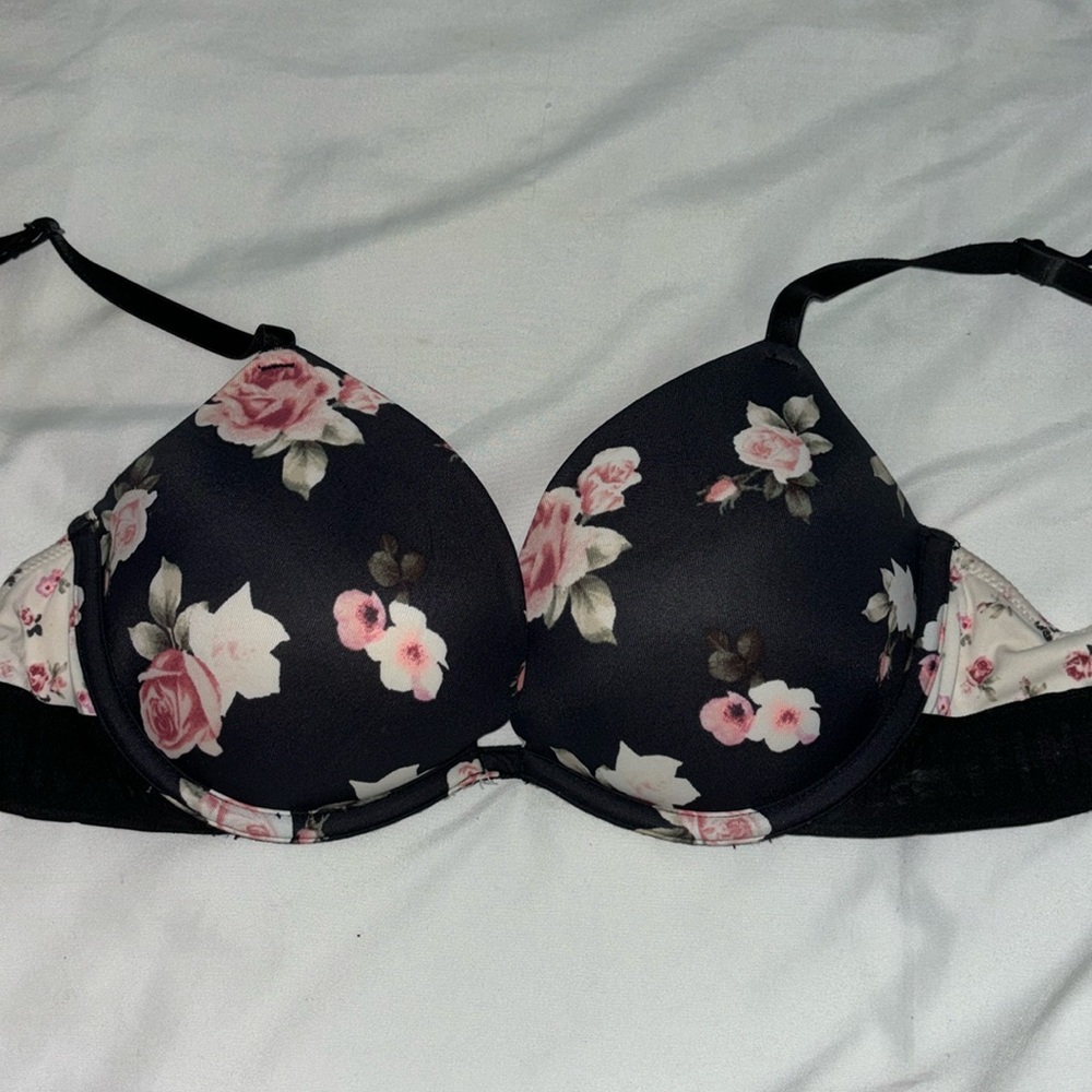 VS Pink push up bra